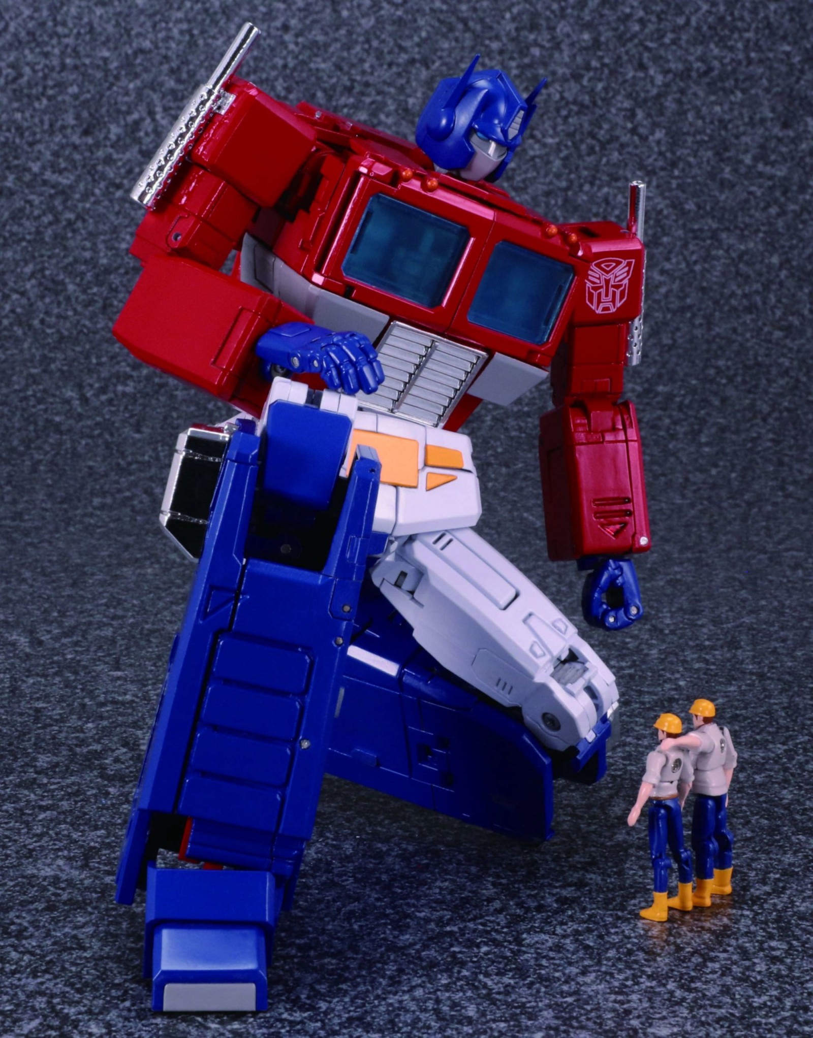 Transformers News: Hi-Res Photographs of MP-44 Optimus Prime 3.0 Transformers News: Hi-Res Photographs of MP-44 Optimus Prime 3.0