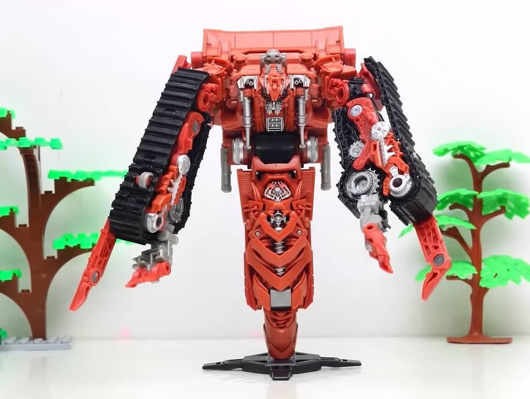 Transformers News: Studio Series News Roundup with New Sightings and Reviews + In Hand Images of Rampage and