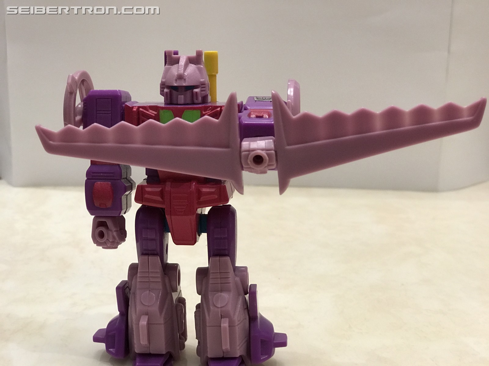 Transformers News: Pictorial Review of G1 Region Exclusive Turbo Master