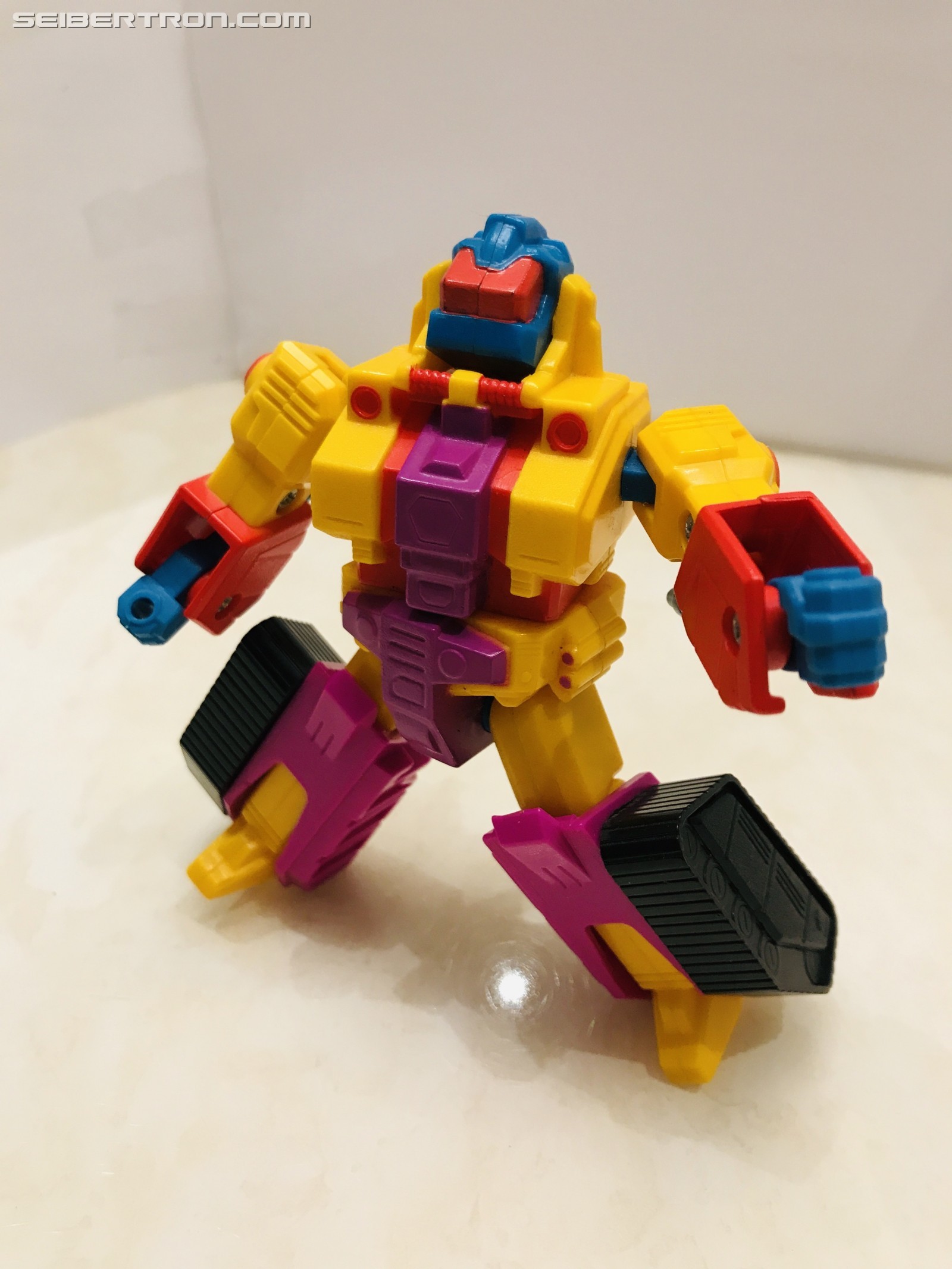 Transformers News: Pictorial Review of G1 Region Exclusive Omega Spreem