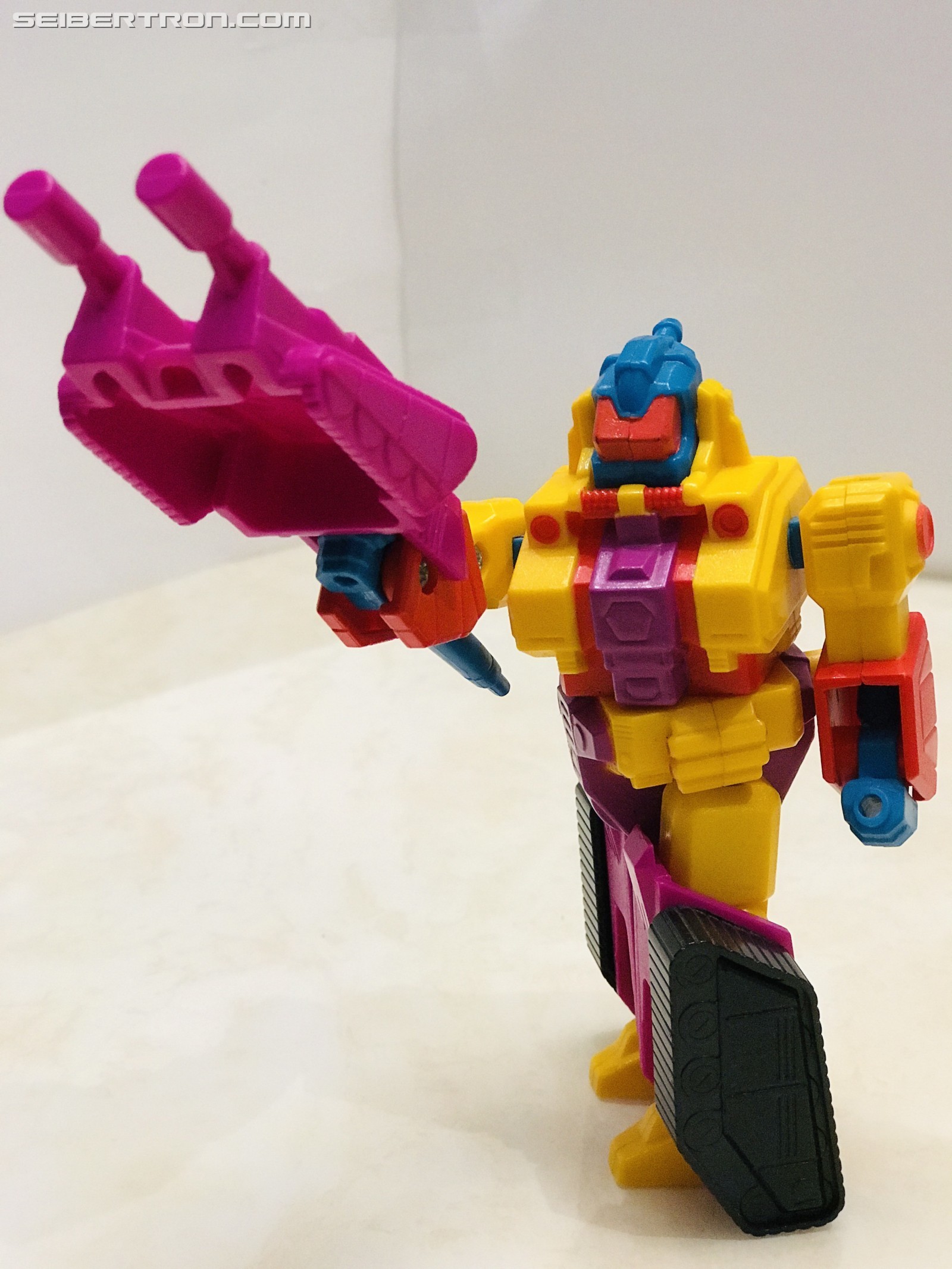 Transformers News: Pictorial Review of G1 Region Exclusive Omega Spreem