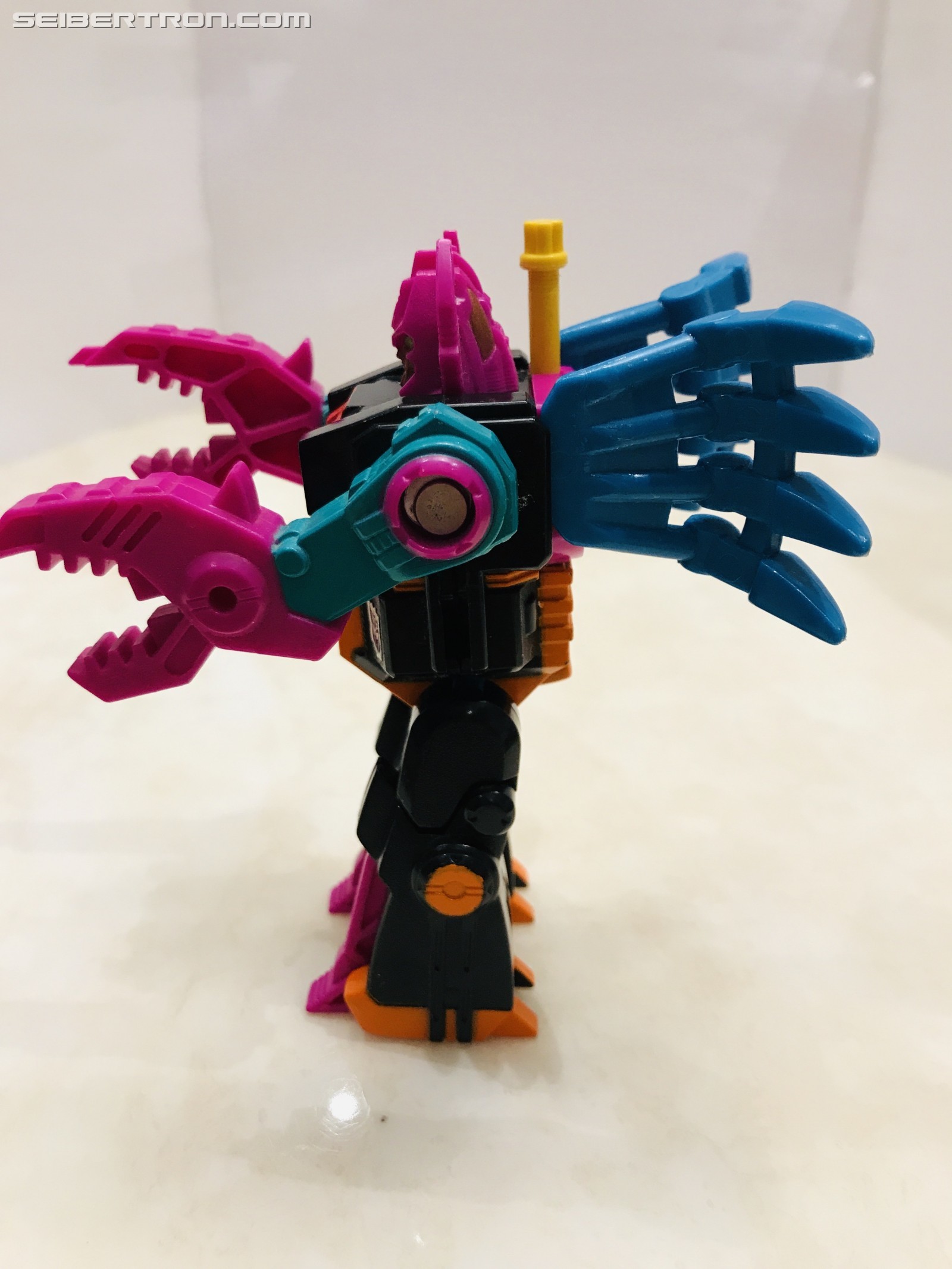Transformers News: Pictorial Review of G1 Region Exclusive Double Punch