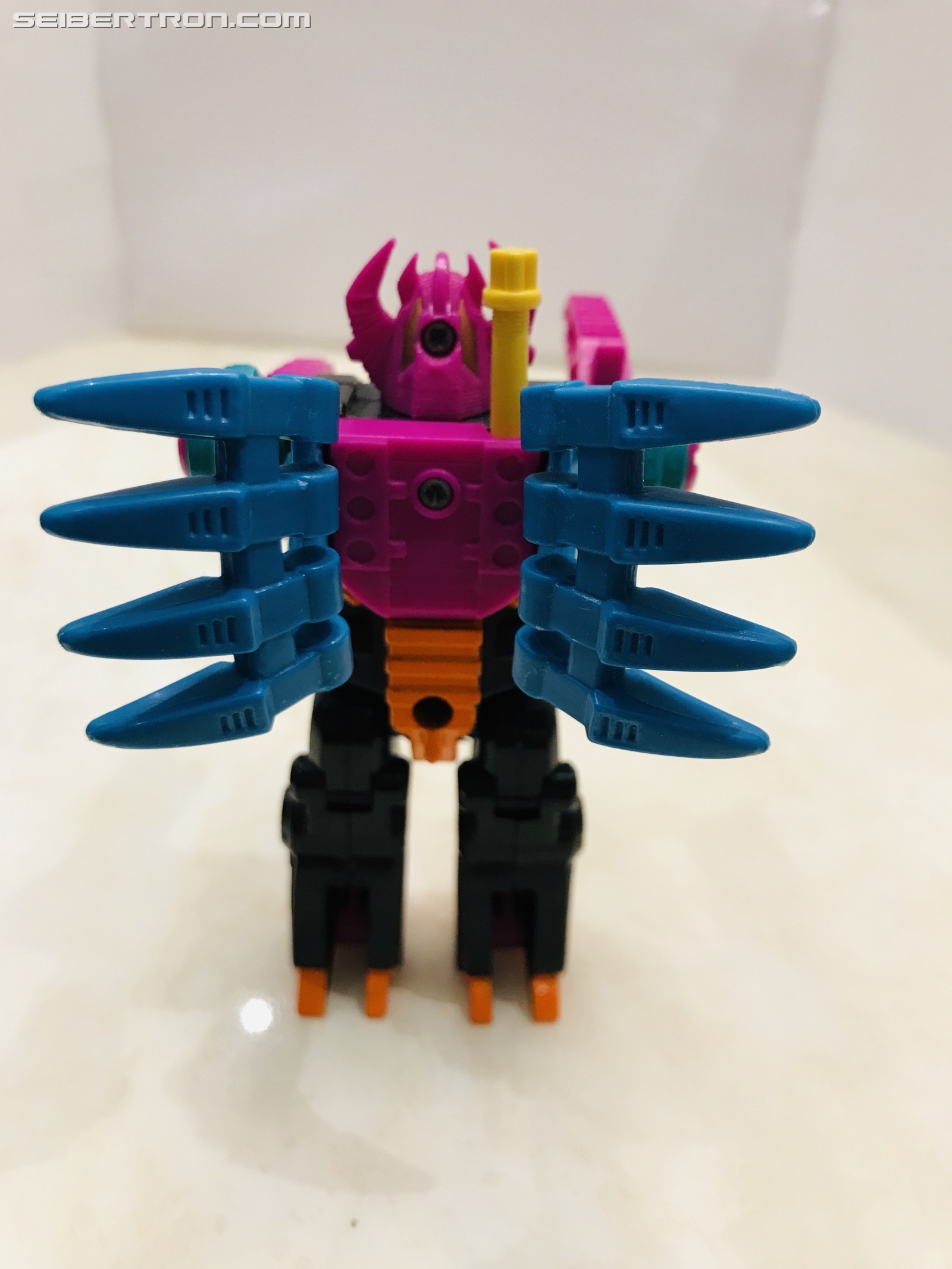 Transformers News: Pictorial Review of G1 Region Exclusive Double Punch
