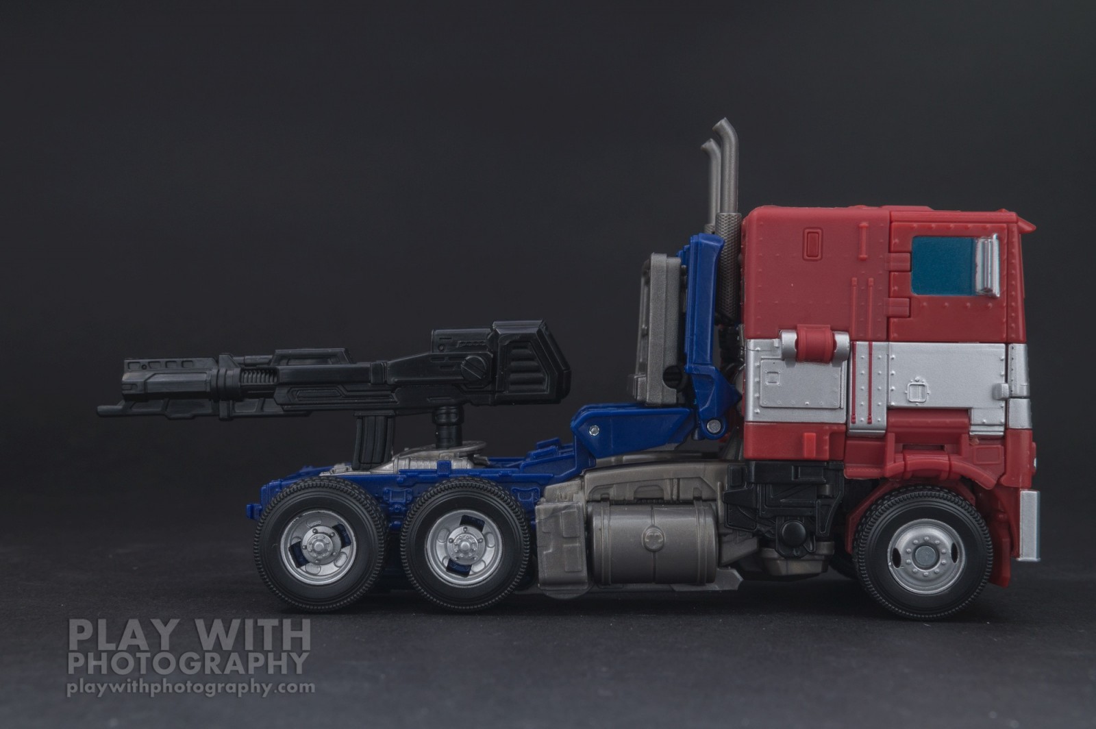 Transformers News: Studio Series 38 Bumblebee Movie Optimus Prime Out at Select Stores in the US + New Pics Transformers News: Studio Series 38 Bumblebee Movie Optimus Prime Out at Select Stores in the US + New Pics
