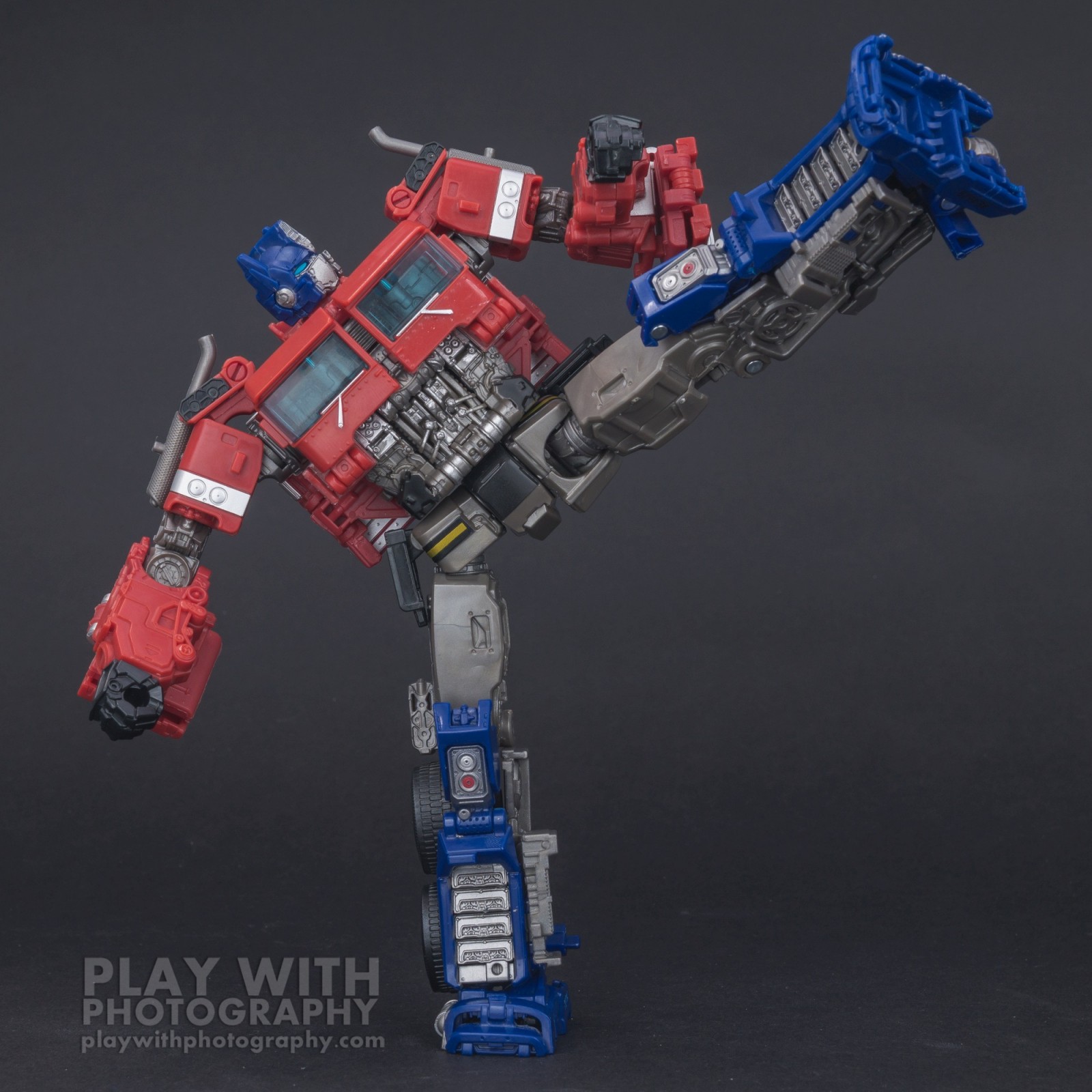 Transformers News: Studio Series 38 Bumblebee Movie Optimus Prime Out at Select Stores in the US + New Pics Transformers News: Studio Series 38 Bumblebee Movie Optimus Prime Out at Select Stores in the US + New Pics