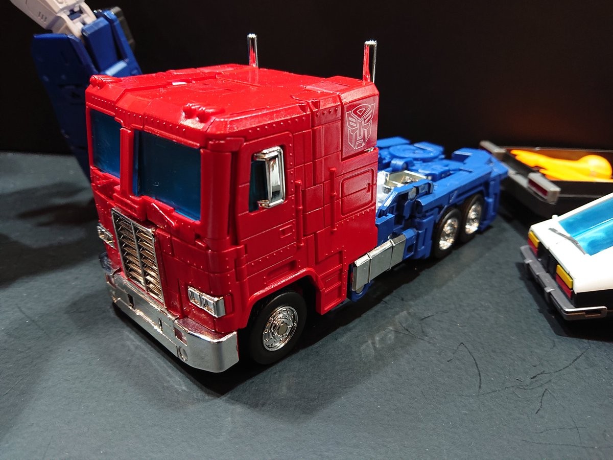 Transformers News: New Images of Transformers Masterpiece MP-44 Optimus Prime 3.0 from Wonder Festival 2019 Winter Transformers News: New Images of Transformers Masterpiece MP-44 Optimus Prime 3.0 from Wonder Festival 2019 Winter