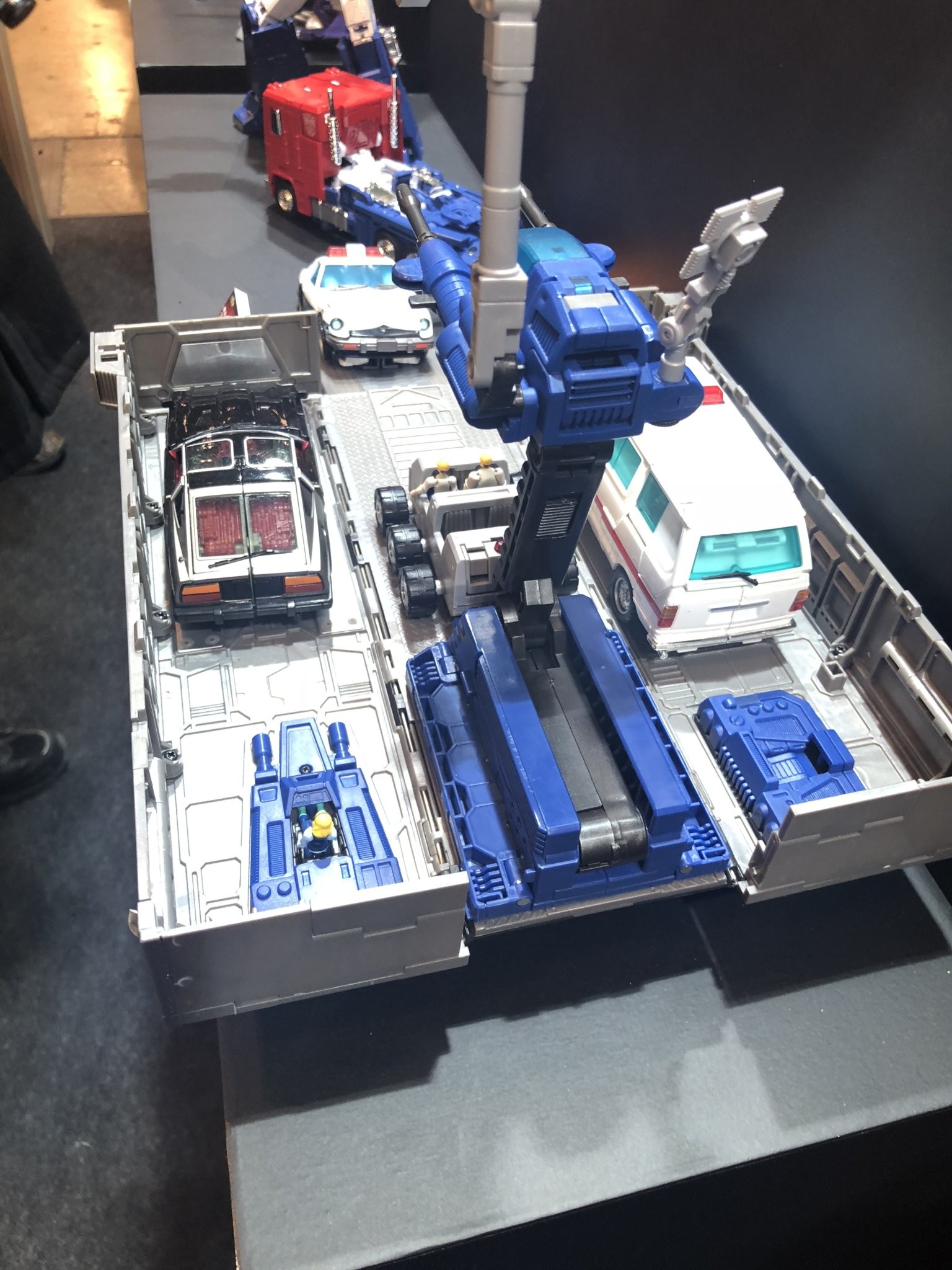 Transformers News: New Images of Transformers Masterpiece MP-44 Optimus Prime 3.0 from Wonder Festival 2019 Winter Transformers News: New Images of Transformers Masterpiece MP-44 Optimus Prime 3.0 from Wonder Festival 2019 Winter