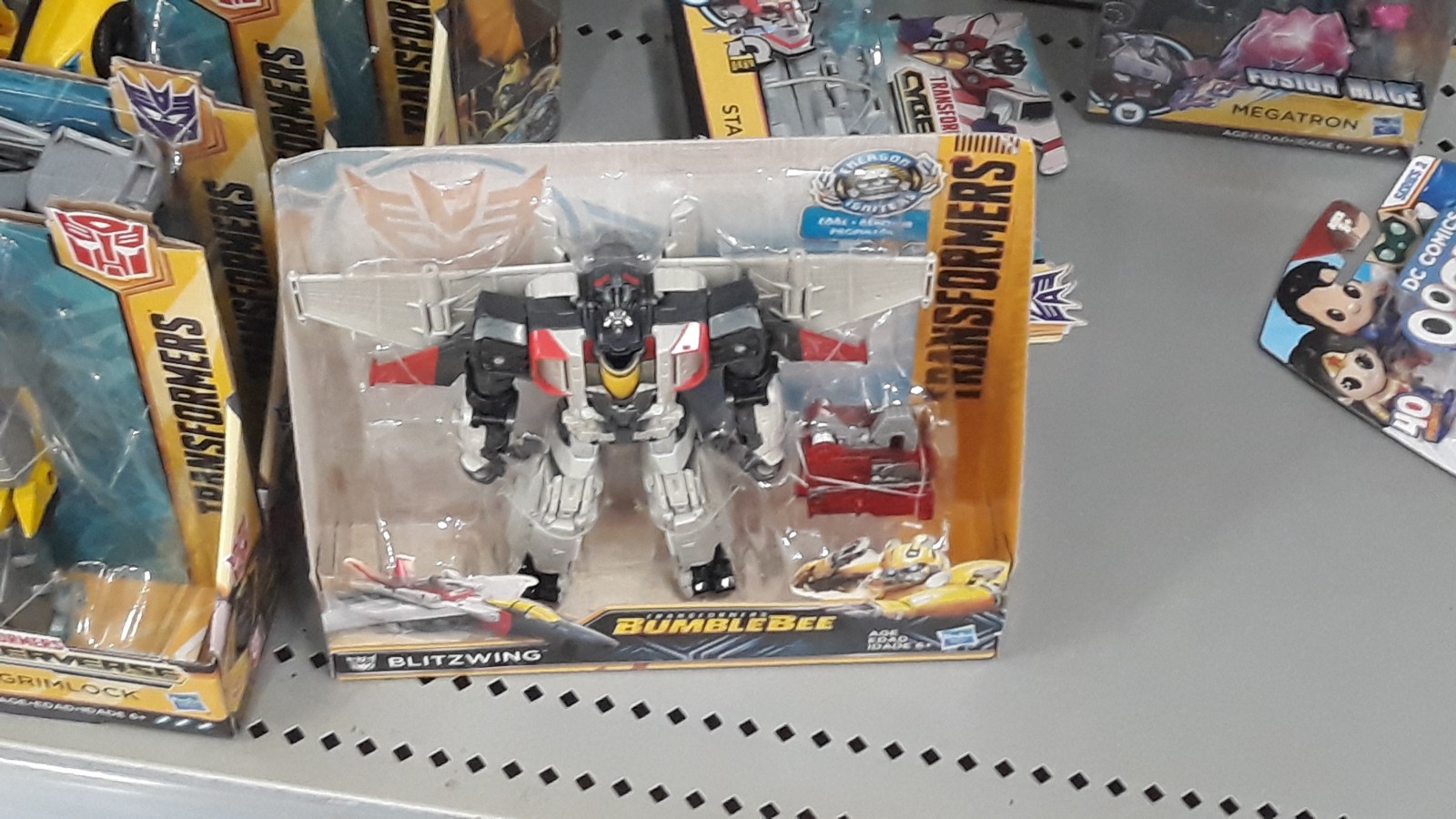 Transformers News: Energon Igniters Power Series Ratchet and Nitro Series Blitzwing and Dropkick sighted in Australia Transformers News: Energon Igniters Power Series Ratchet and Nitro Series Blitzwing and Dropkick sighted in Australia