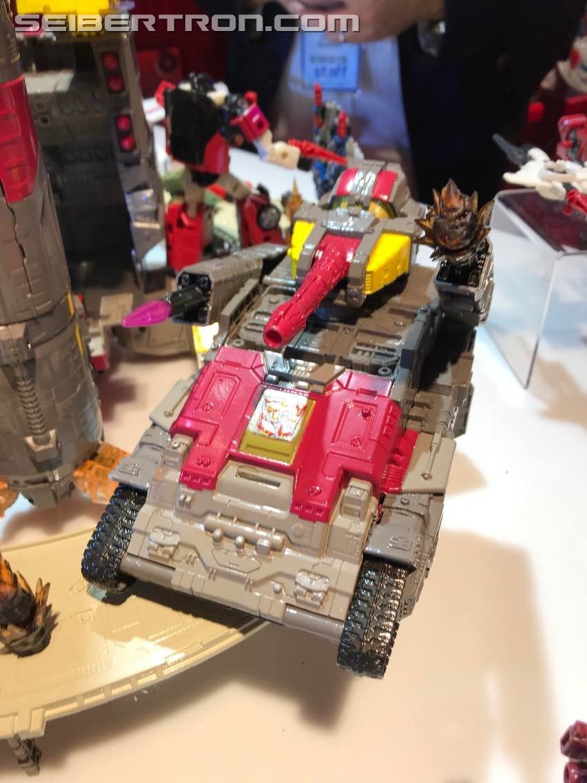 Transformers News: Toy Fair New York 2019 Transformers War for Cybertron: Siege Photos #tfny #hasbrotoyfair Transformers News: Toy Fair New York 2019 Transformers War for Cybertron: Siege Photos #tfny #hasbrotoyfair