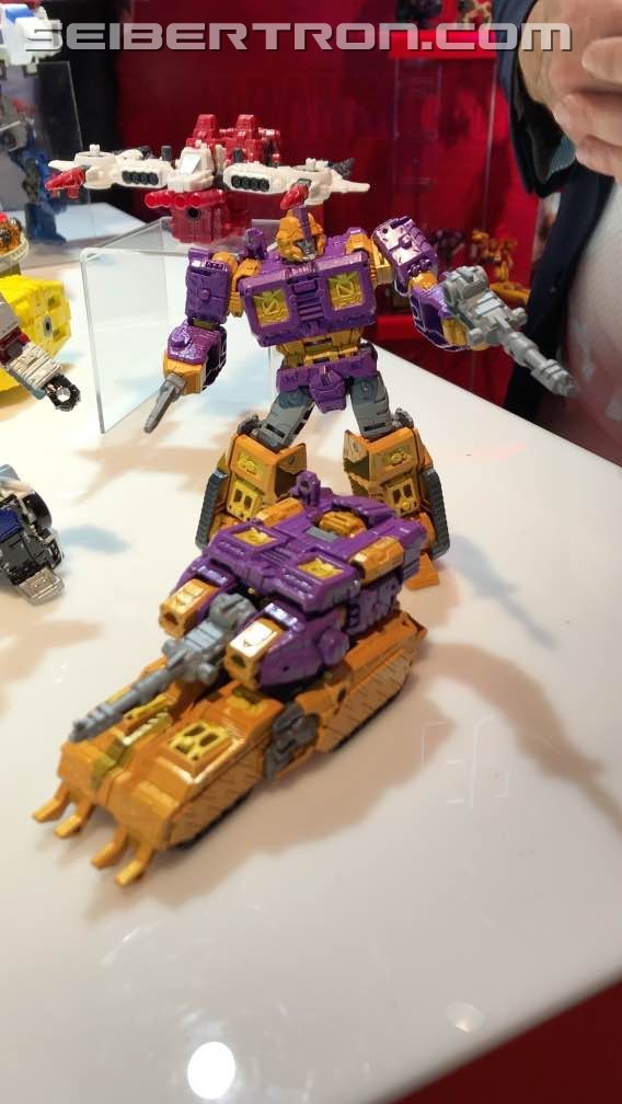 Transformers News: Toy Fair New York 2019 Transformers War for Cybertron: Siege Photos #tfny #hasbrotoyfair Transformers News: Toy Fair New York 2019 Transformers War for Cybertron: Siege Photos #tfny #hasbrotoyfair