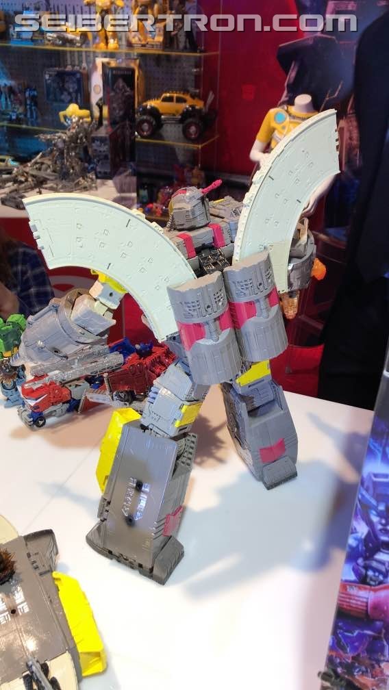 Transformers News: Toy Fair New York 2019 Transformers War for Cybertron: Siege Photos #tfny #hasbrotoyfair Transformers News: Toy Fair New York 2019 Transformers War for Cybertron: Siege Photos #tfny #hasbrotoyfair