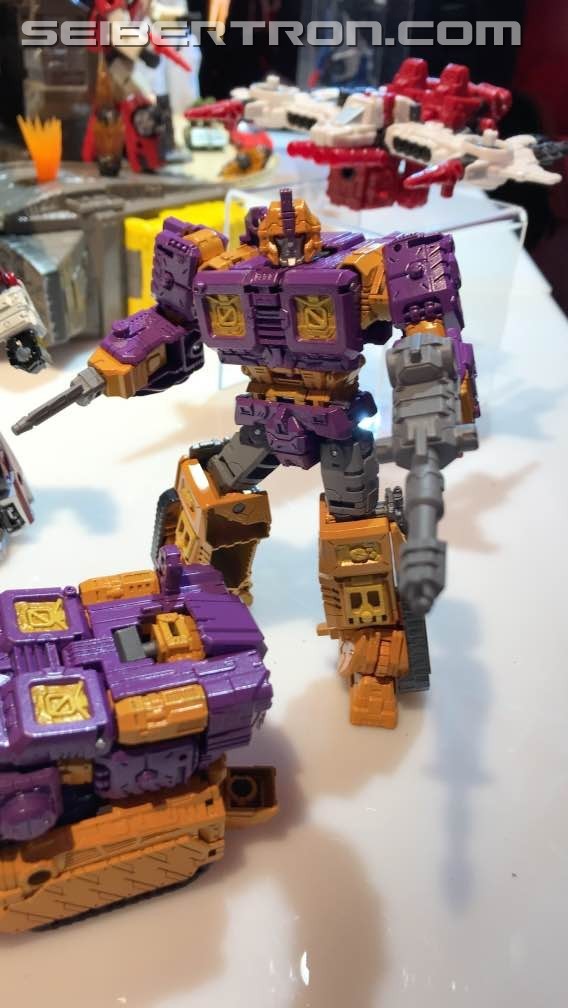 Transformers News: Toy Fair New York 2019 Transformers War for Cybertron: Siege Photos #tfny #hasbrotoyfair Transformers News: Toy Fair New York 2019 Transformers War for Cybertron: Siege Photos #tfny #hasbrotoyfair