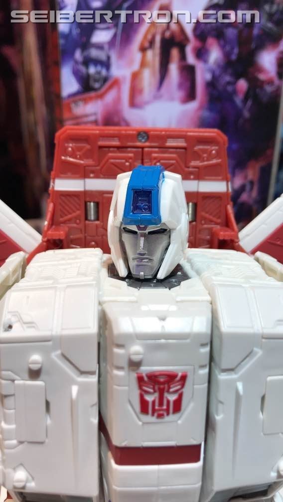 Transformers News: Toy Fair New York 2019 Transformers War for Cybertron: Siege Photos #tfny #hasbrotoyfair Transformers News: Toy Fair New York 2019 Transformers War for Cybertron: Siege Photos #tfny #hasbrotoyfair