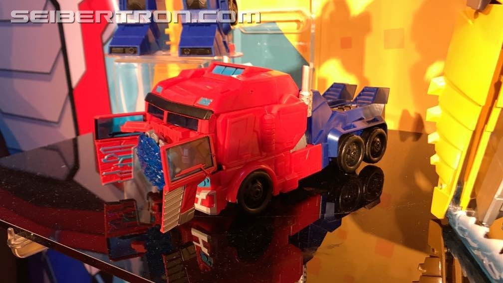 Transformers News: Toy Fair New York 2019 Transformers Cyberverse Photos #tfny #hasbrotoyfair