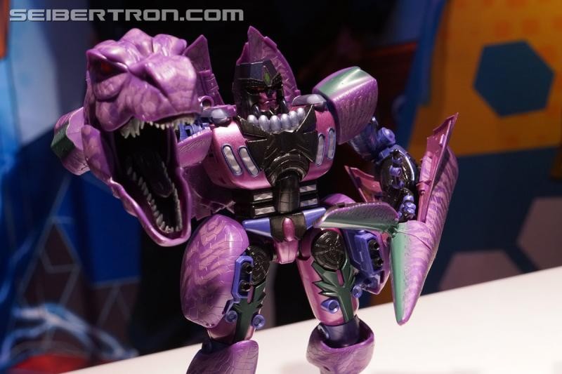 Transformers News: Gallery and Video for Masterpieces at 2019 New York Toy Fair #tfny #hasbrotoyfair Transformers News: Gallery and Video for Masterpieces at 2019 New York Toy Fair #tfny #hasbrotoyfair