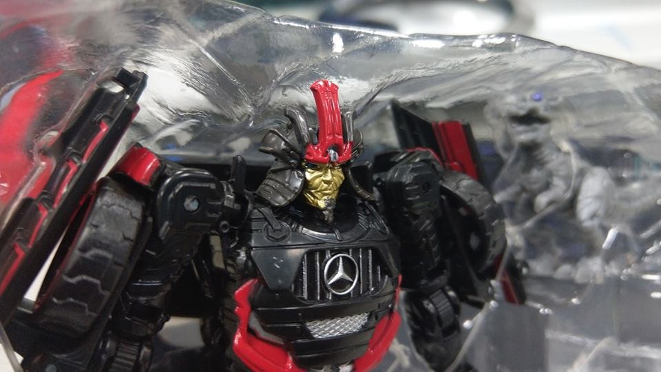 Transformers News: New In-Hand Images - Transformers Studio Series Drift with Baby Dinobots Transformers News: New In-Hand Images - Transformers Studio Series Drift with Baby Dinobots