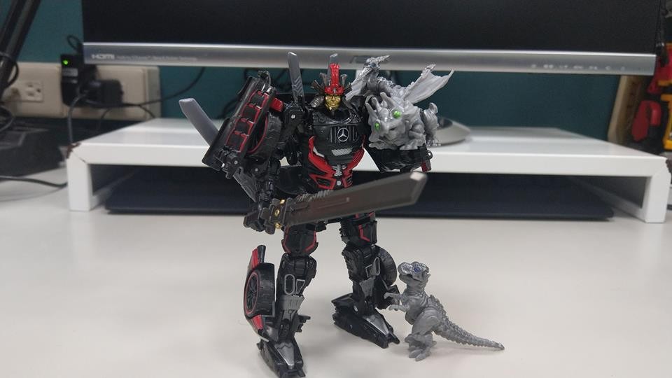 Transformers News: New In-Hand Images - Transformers Studio Series Drift with Baby Dinobots Transformers News: New In-Hand Images - Transformers Studio Series Drift with Baby Dinobots