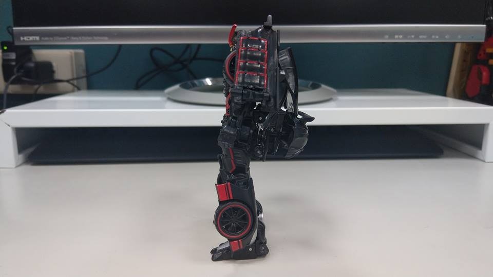 Transformers News: New In-Hand Images - Transformers Studio Series Drift with Baby Dinobots Transformers News: New In-Hand Images - Transformers Studio Series Drift with Baby Dinobots