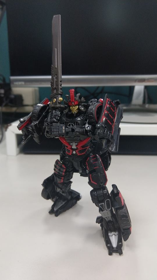 Transformers News: New In-Hand Images - Transformers Studio Series Drift with Baby Dinobots Transformers News: New In-Hand Images - Transformers Studio Series Drift with Baby Dinobots