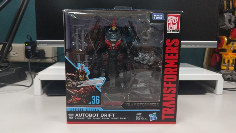 Transformers News: New In-Hand Images - Transformers Studio Series Drift with Baby Dinobots Transformers News: New In-Hand Images - Transformers Studio Series Drift with Baby Dinobots