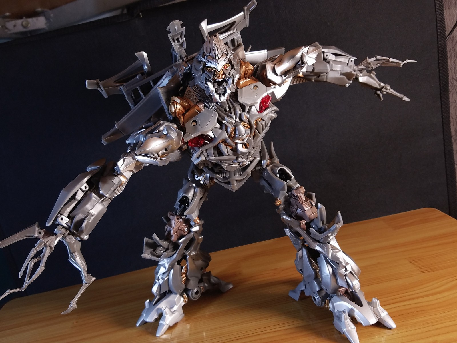 Transformers News: More In Hand Images of Movie Masterpiece Megatron MPM-08 Transformers News: More In Hand Images of Movie Masterpiece Megatron MPM-08
