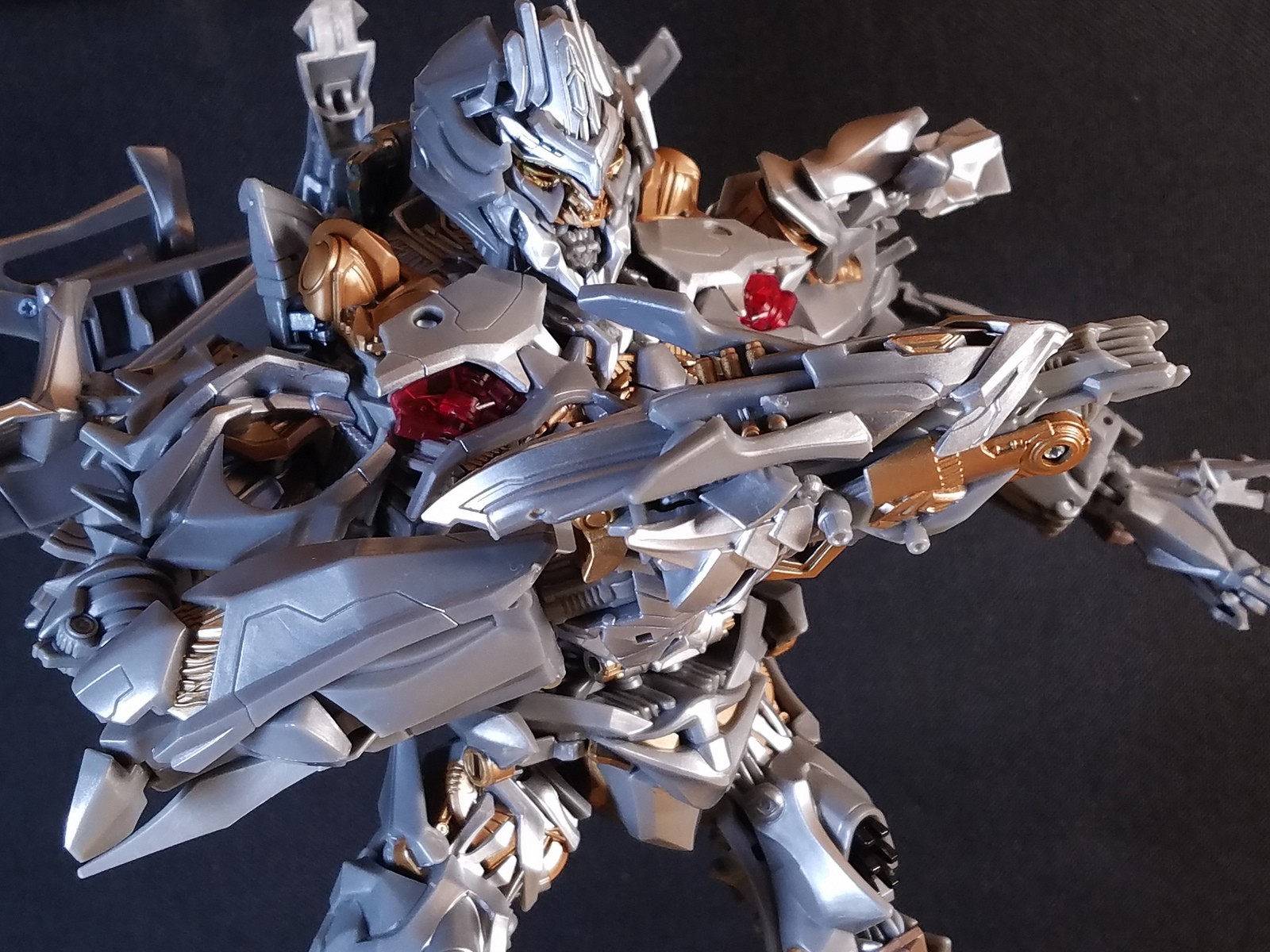 Transformers News: More In Hand Images of Movie Masterpiece Megatron MPM-08 Transformers News: More In Hand Images of Movie Masterpiece Megatron MPM-08