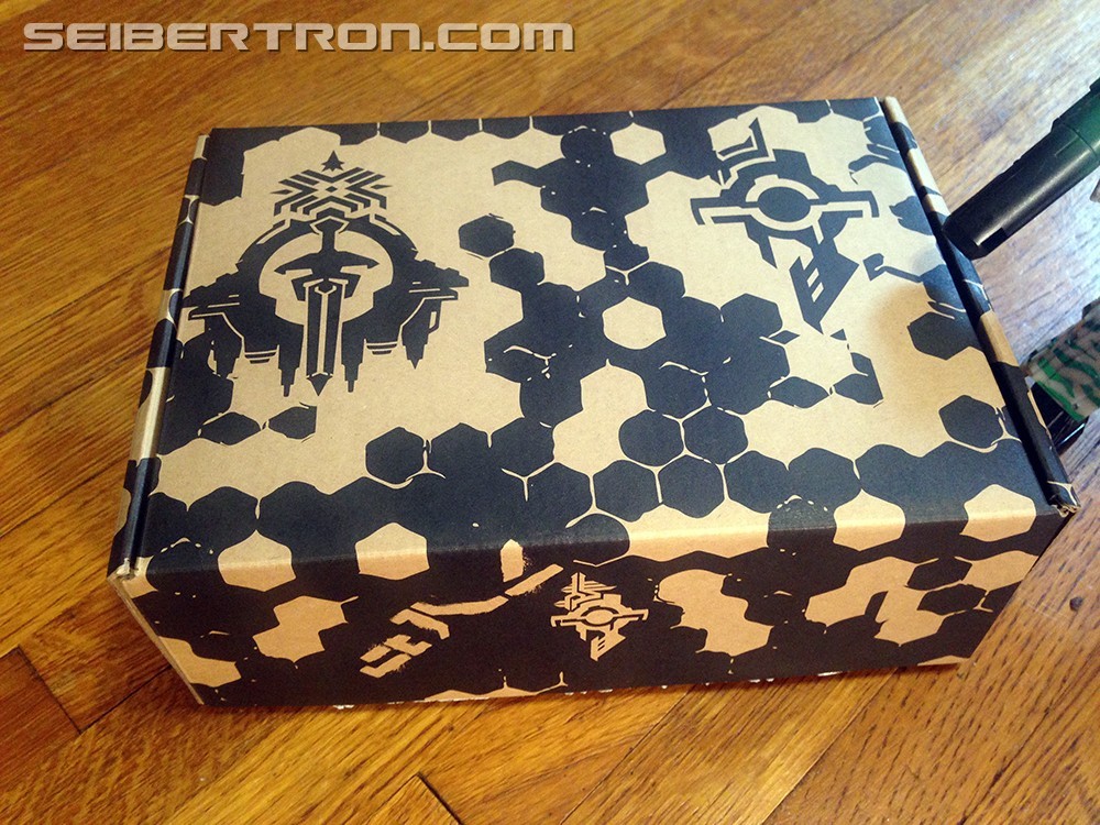 Transformers News: Transformers Generations Select Box is Reversible for Cybertronian Code Look
