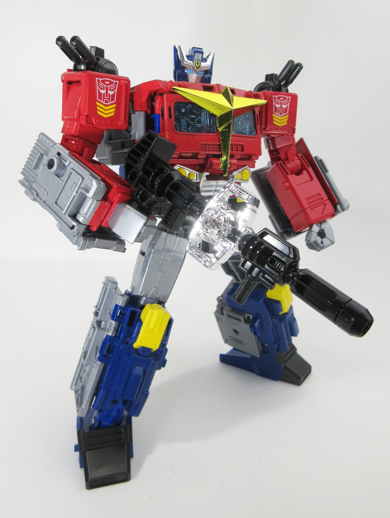 Transformers News: New Images of Transformers Generations Select Star Convoy