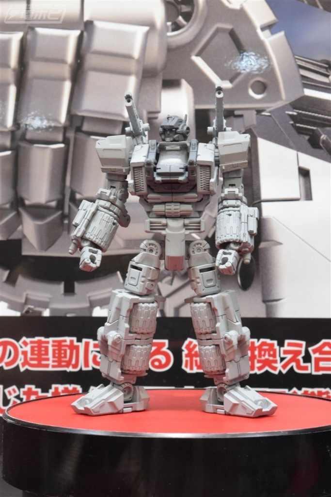 Transformers News: New Diaclone, SS Longhaul, Siege Barricade and Thundercracker and more at Shizuoka Hobby Show 201 Transformers News: New Diaclone, SS Longhaul, Siege Barricade and Thundercracker and more at Shizuoka Hobby Show 201