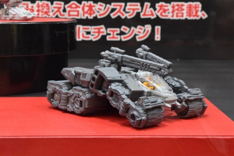 Transformers News: New Diaclone, SS Longhaul, Siege Barricade and Thundercracker and more at Shizuoka Hobby Show 201 Transformers News: New Diaclone, SS Longhaul, Siege Barricade and Thundercracker and more at Shizuoka Hobby Show 201