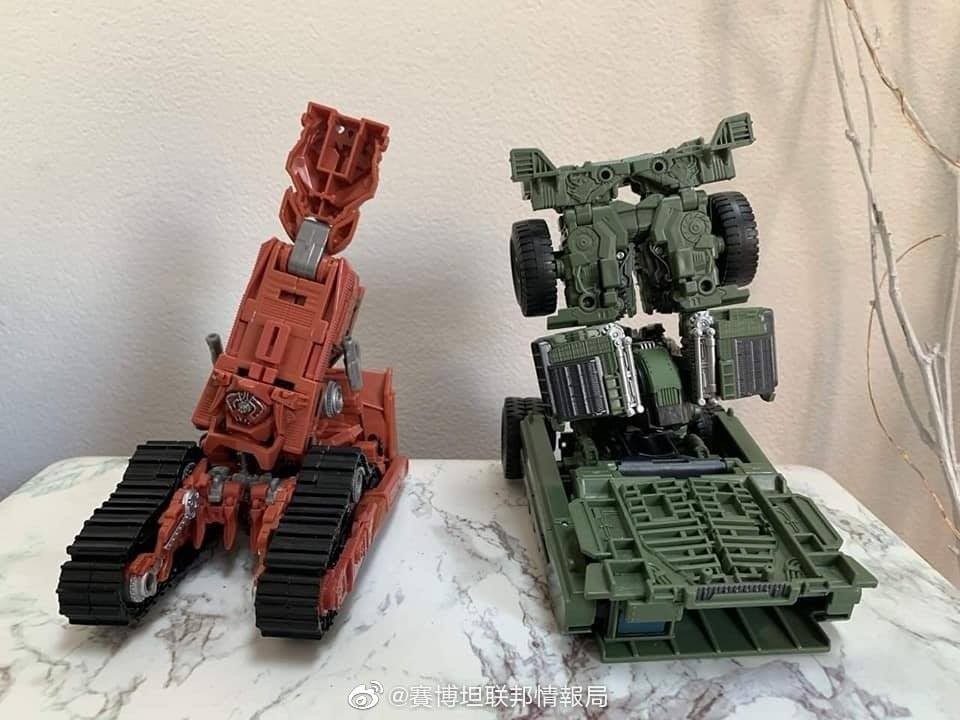 Transformers News: New In Hand Images of Studio Series Long Haul Showing Leg Mode Transformers News: New In Hand Images of Studio Series Long Haul Showing Leg Mode