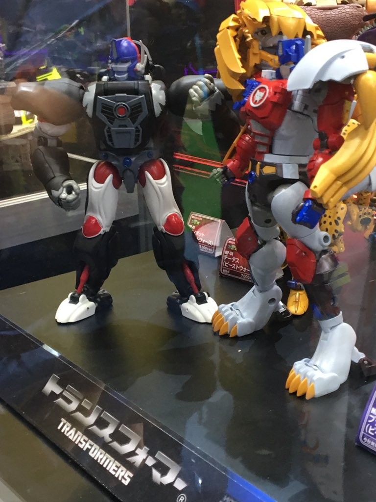 Transformers News: More Pictures of Masterpiece MP-48 Lio Convoy Show a Whole New level of Takara Magic Transformers News: More Pictures of Masterpiece MP-48 Lio Convoy Show a Whole New level of Takara Magic