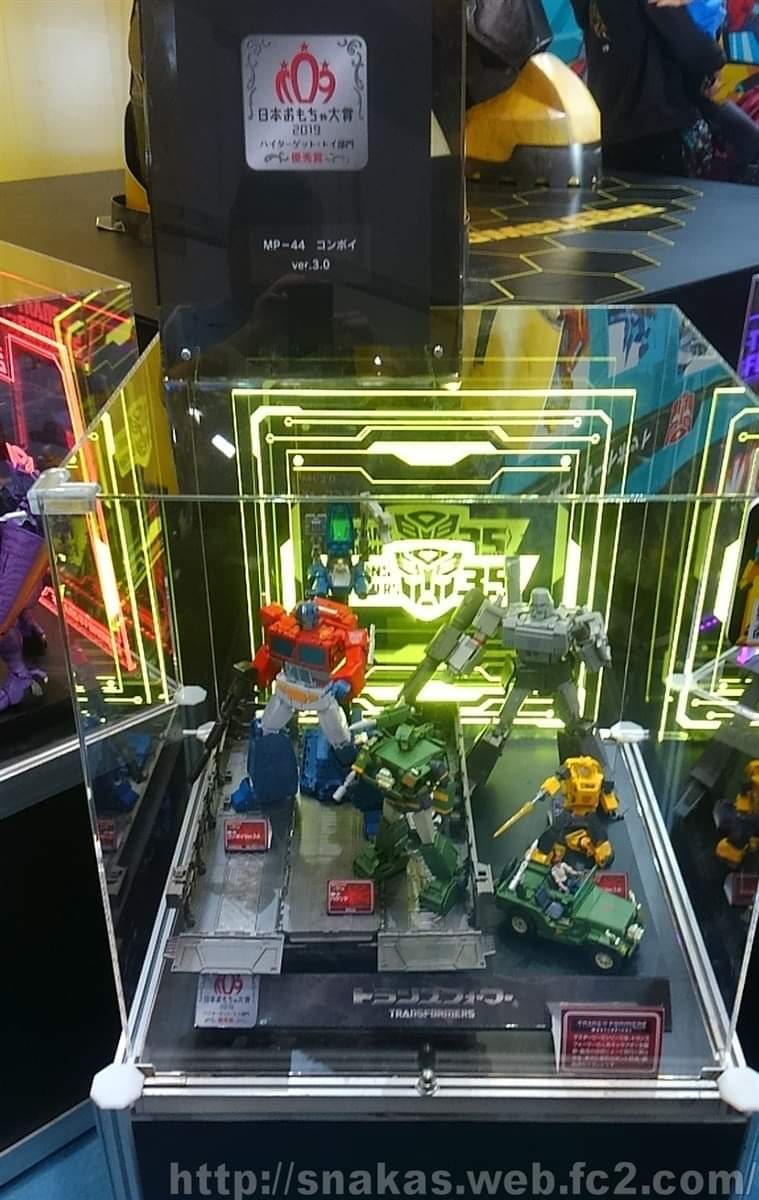Transformers News: More Images Tokyo Toy Show 2019 Masterpiece Display