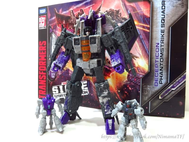 Transformers News: In-hand images of the WFC Siege Decepticon Phantomstrike Squadron, including images of the box
