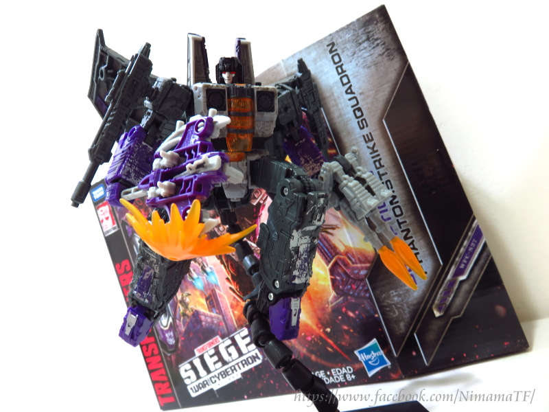 Transformers News: In-hand images of the WFC Siege Decepticon Phantomstrike Squadron, including images of the box