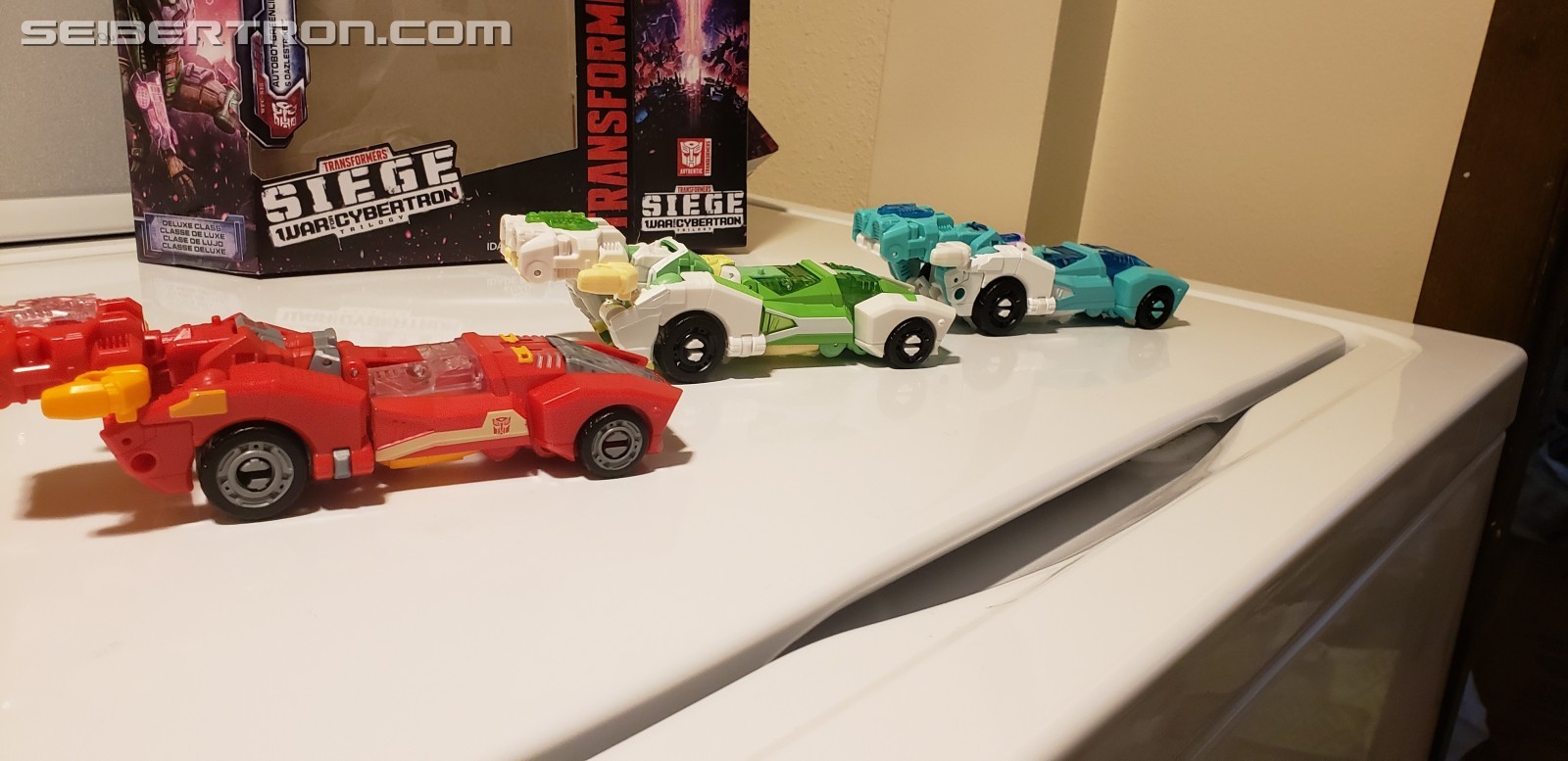 Transformers News: War for Cybertron Siege Greenlight Pictorial Review