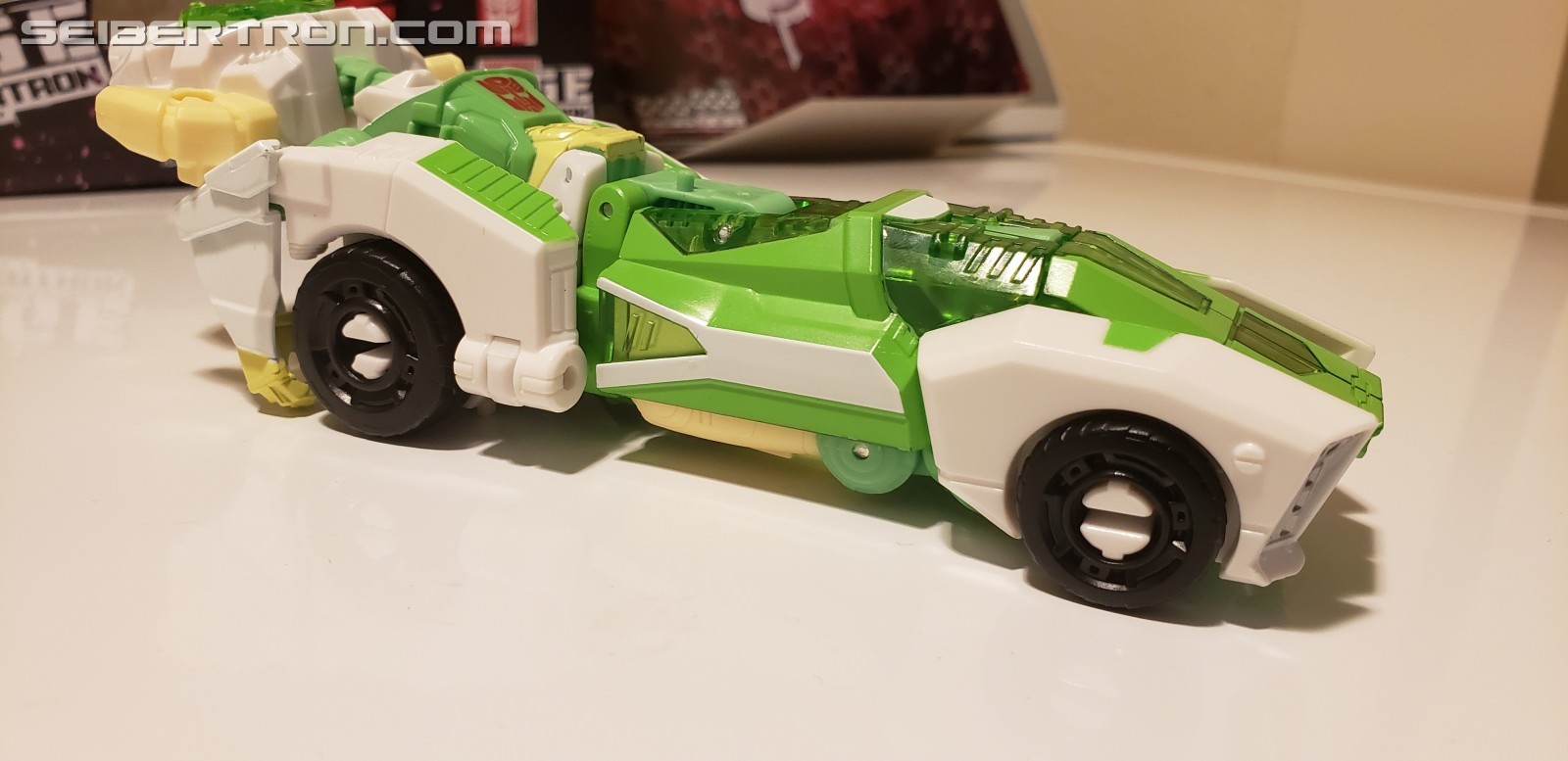 Transformers News: War for Cybertron Siege Greenlight Pictorial Review