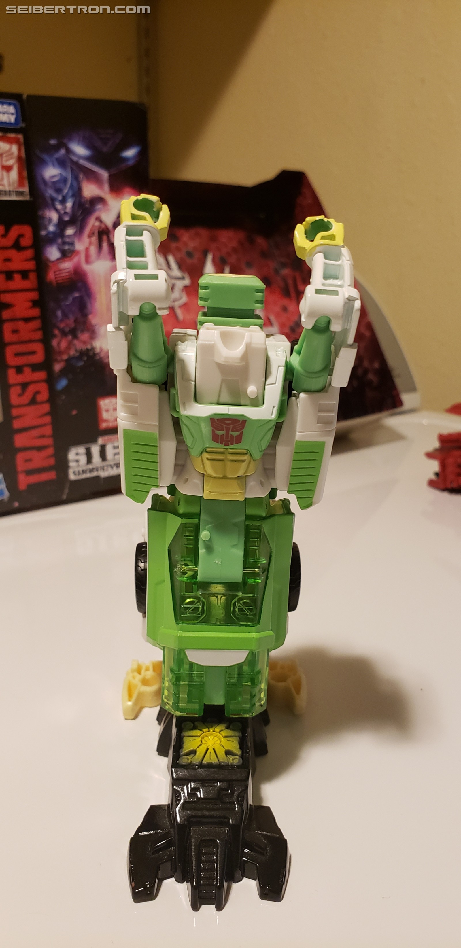Transformers News: War for Cybertron Siege Greenlight Pictorial Review