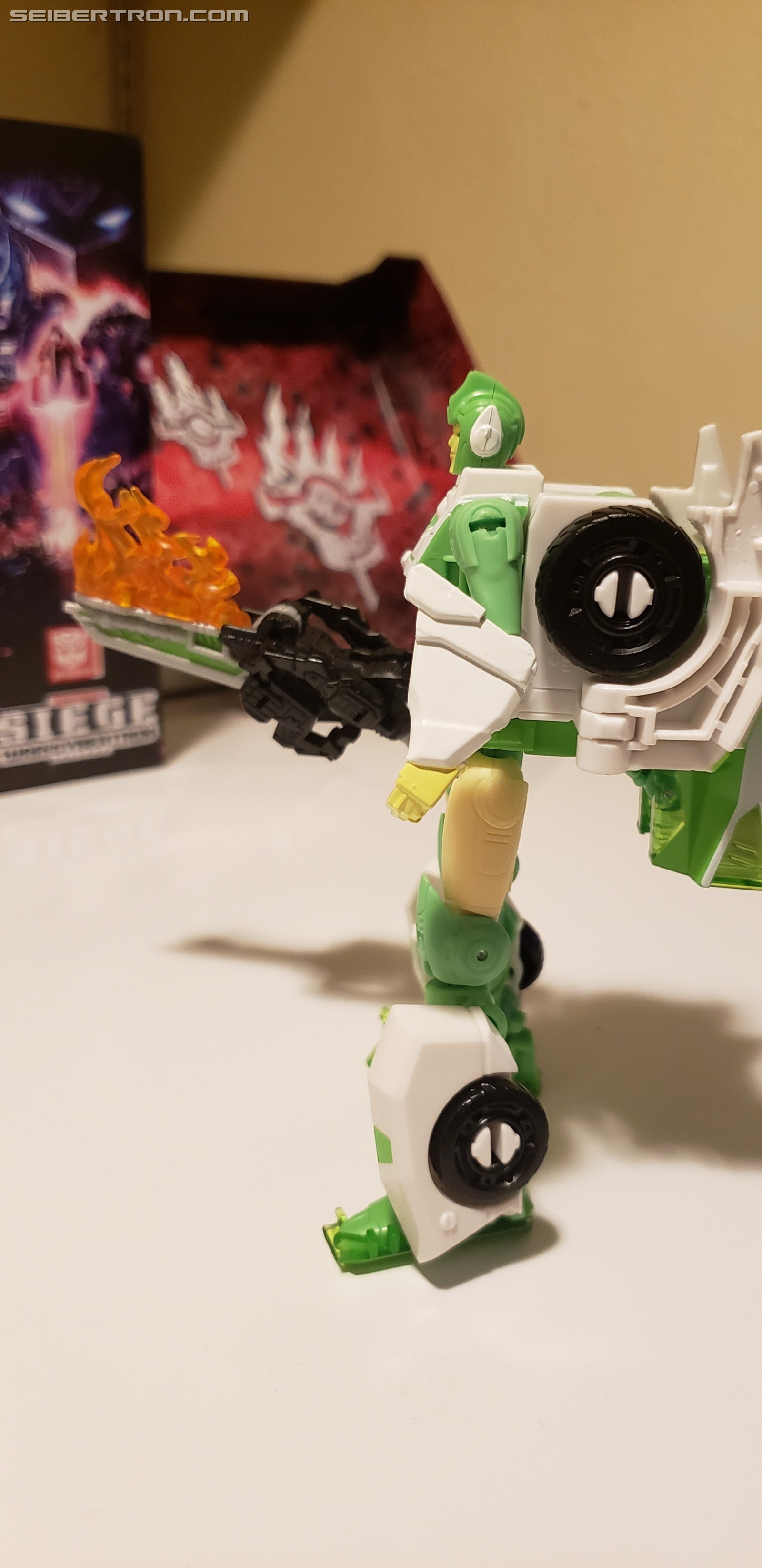 Transformers News: War for Cybertron Siege Greenlight Pictorial Review