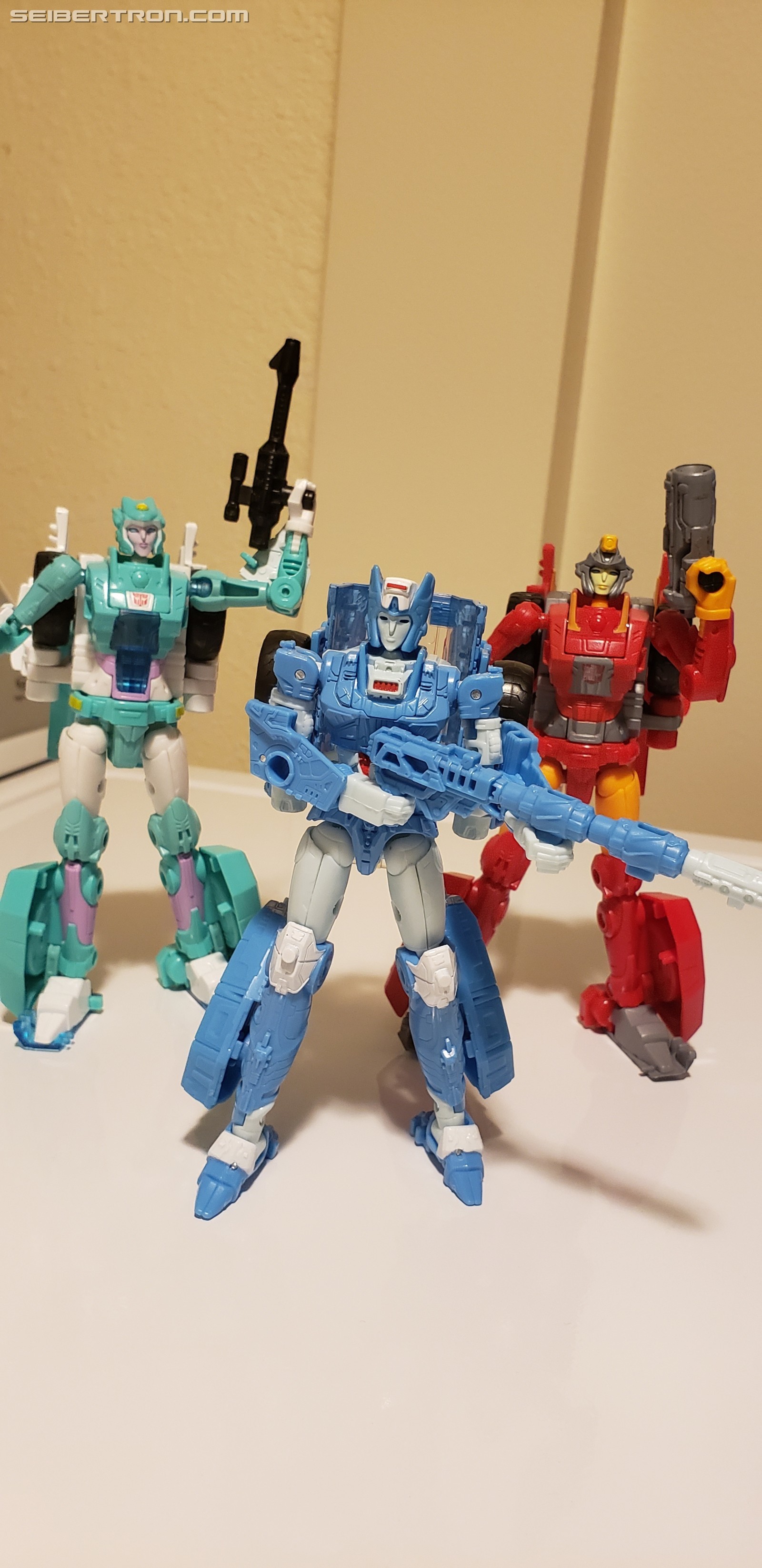 Transformers News: War for Cybertron Siege Greenlight Pictorial Review