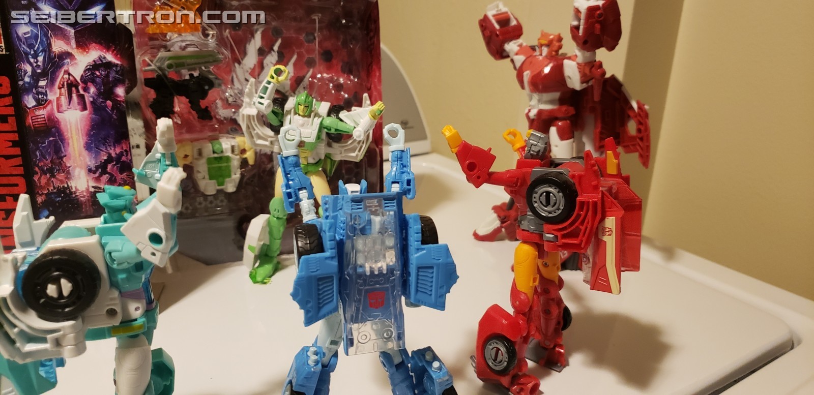 Transformers News: War for Cybertron Siege Greenlight Pictorial Review