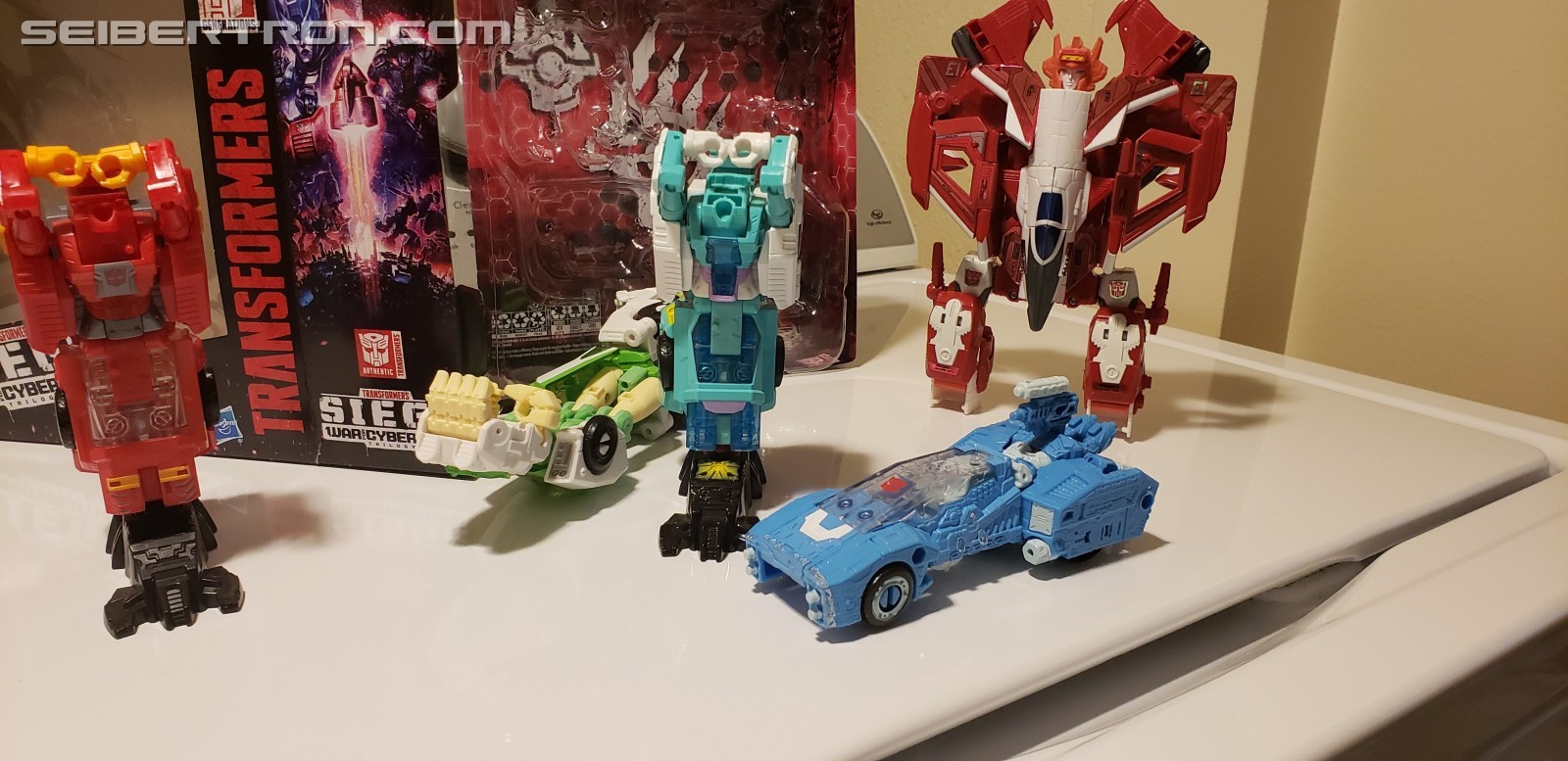Transformers News: War for Cybertron Siege Greenlight Pictorial Review