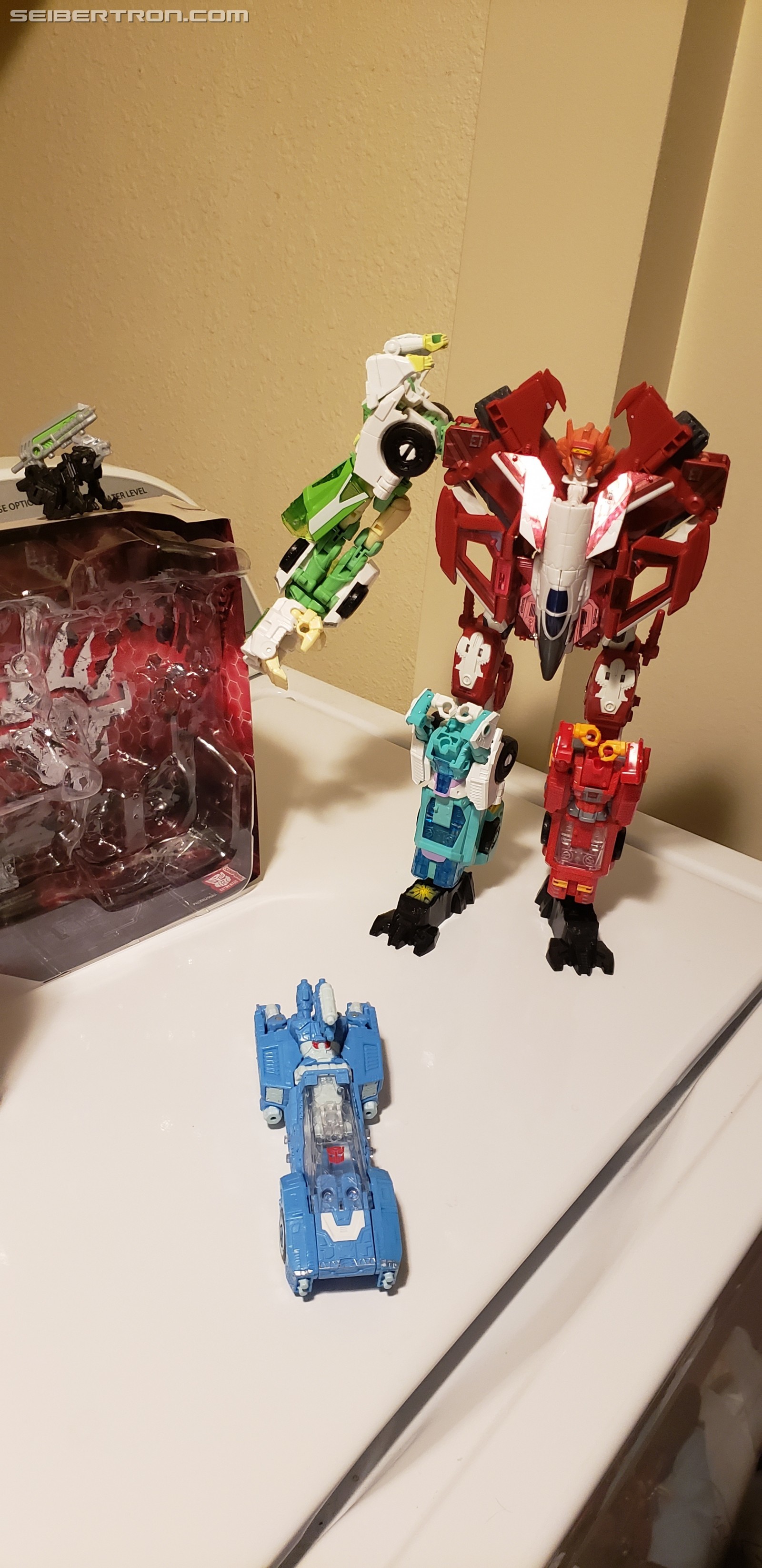 Transformers News: War for Cybertron Siege Greenlight Pictorial Review