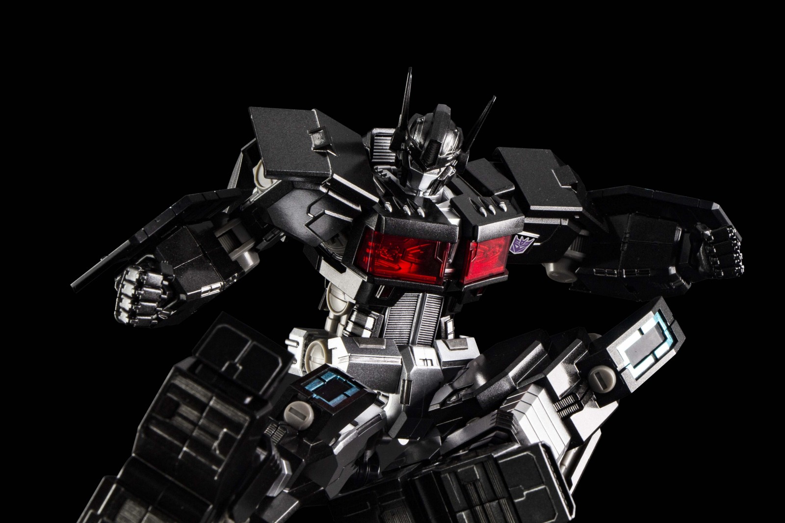 Transformers News: IDW Version Transformers Nemesis Prime SDCC2019 Exclusive at BlueFin Booth