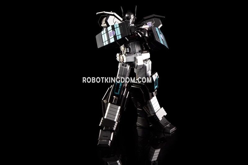 Transformers News: IDW Version Transformers Nemesis Prime SDCC2019 Exclusive at BlueFin Booth