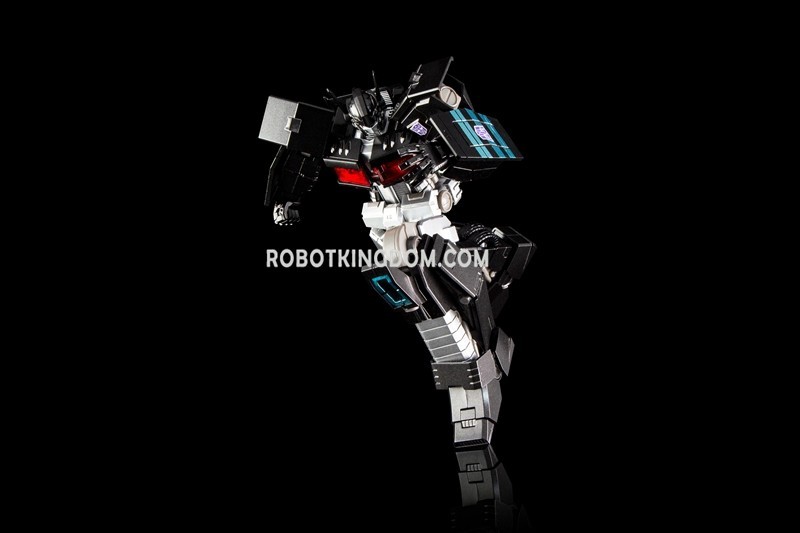 Transformers News: IDW Version Transformers Nemesis Prime SDCC2019 Exclusive at BlueFin Booth