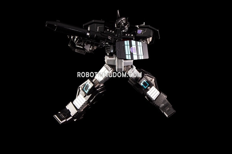 Transformers News: IDW Version Transformers Nemesis Prime SDCC2019 Exclusive at BlueFin Booth