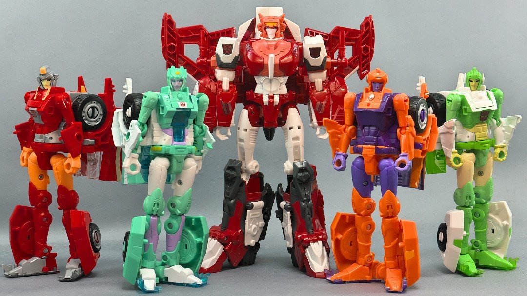 Transformers News: Additional Images of Transformers Generations Selects Lancer in Combined Form Transformers News: Additional Images of Transformers Generations Selects Lancer in Combined Form