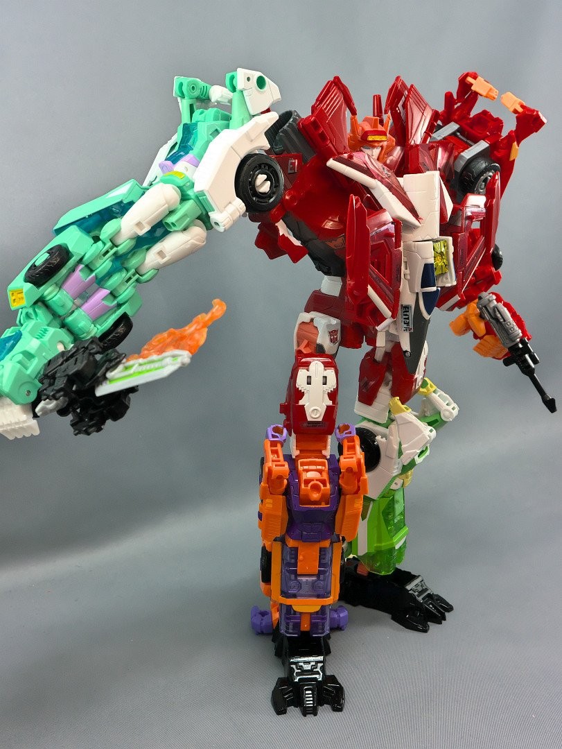 Transformers News: Additional Images of Transformers Generations Selects Lancer in Combined Form Transformers News: Additional Images of Transformers Generations Selects Lancer in Combined Form