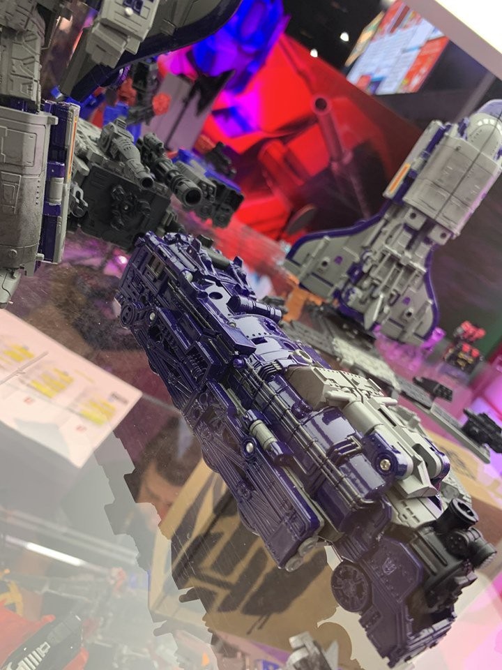 Transformers News: #SDCC2019 Additional Images of Transformers Siege Astrotrain